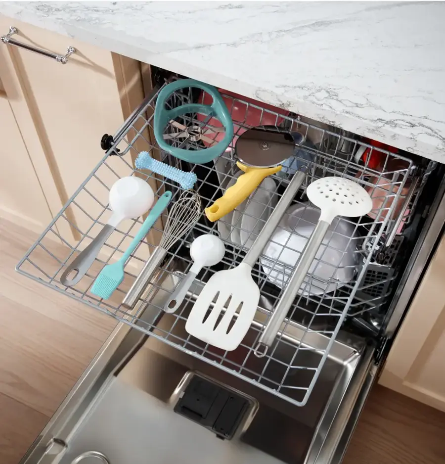 GE – 24″ Front Control Built-In Tub Dishwasher with 3rd Rack, Sanitize Cycle and 47 dBA – Stainless Steel